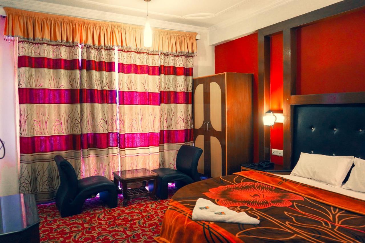 Hotel Akash Regency Manali  Bagian luar foto