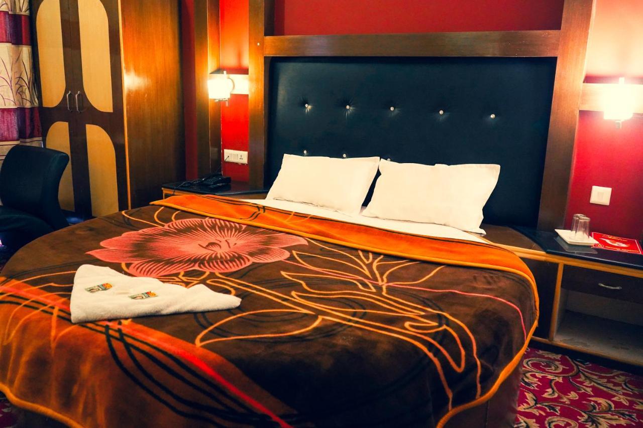 Hotel Akash Regency Manali  Bagian luar foto