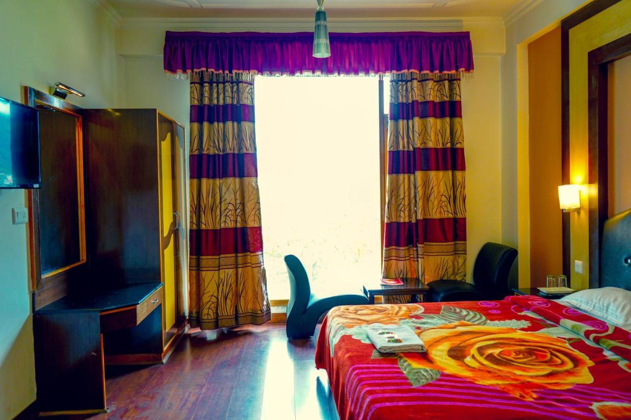 Hotel Akash Regency Manali  Bagian luar foto