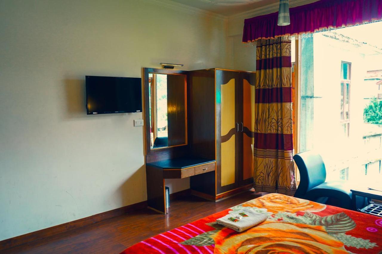 Hotel Akash Regency Manali  Bagian luar foto