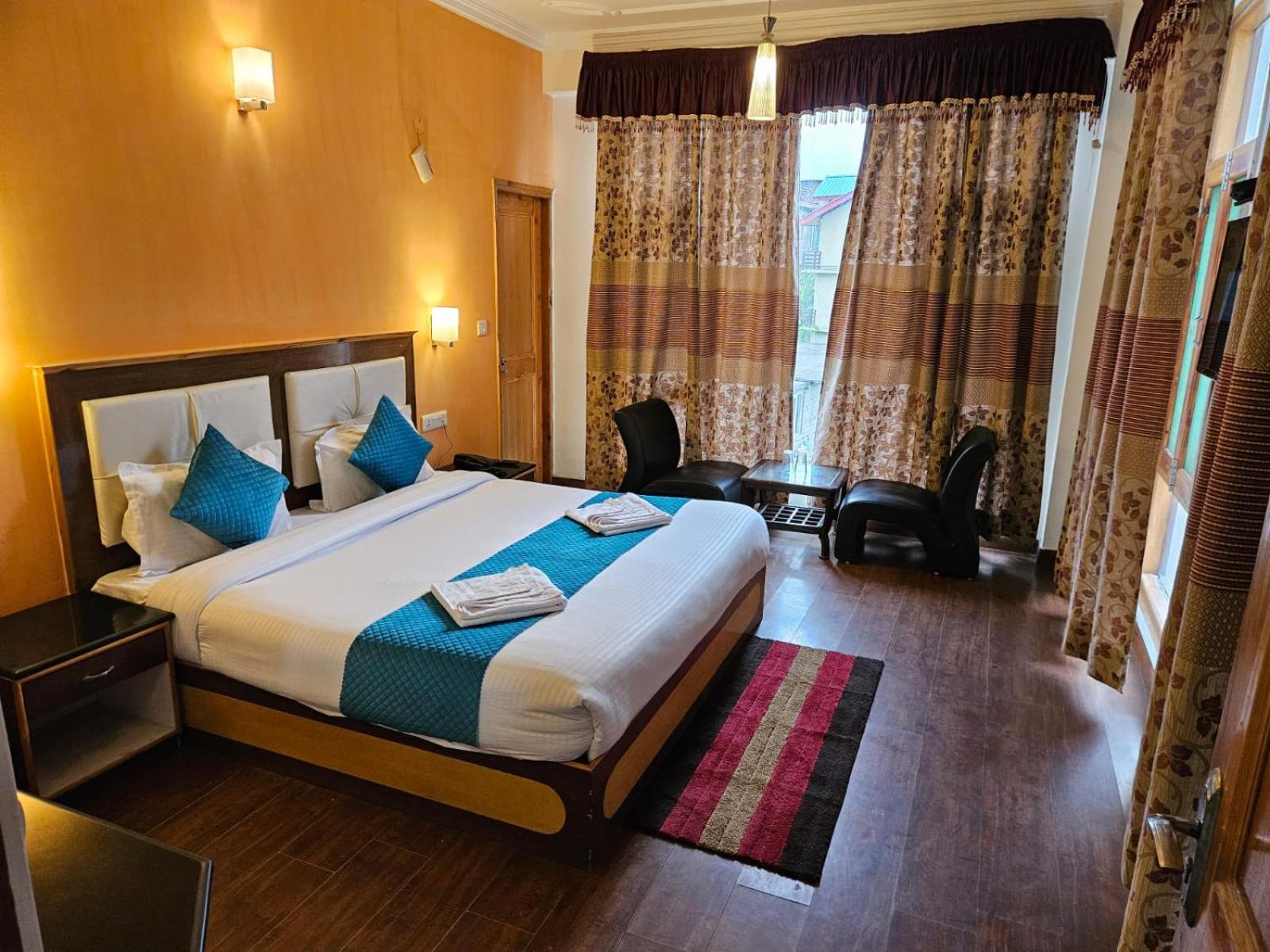 Hotel Akash Regency Manali  Bagian luar foto